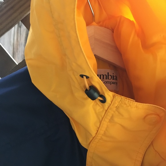 Columbia Oversized Winter Jacket - Picture 7 of 8